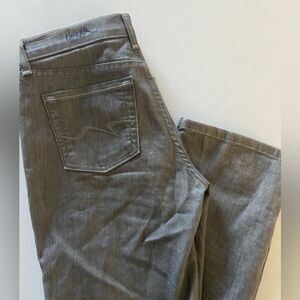 David Kahn gray women’s straight leg jeans with designer’s signature 2P